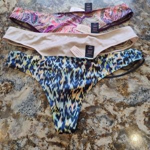 Lot 3x M NWT Victoria's Secret Smooth Strappy V-String Thong Panties